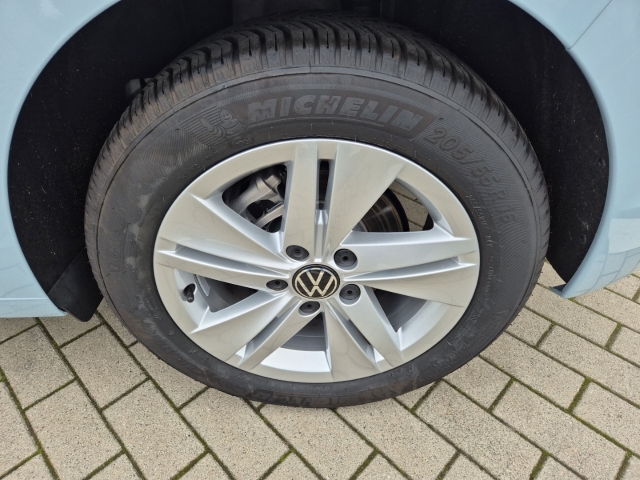 VW - Golf VIII 1.5 eTSI DSG Life HUD Allwetter Cam Navi SHZ_18