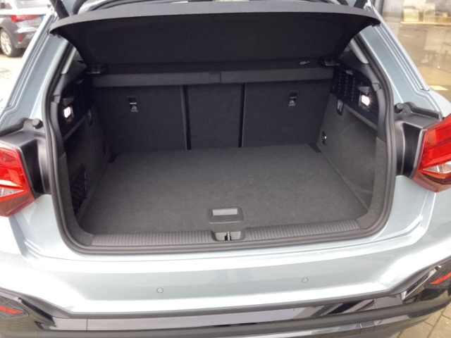 Audi - Q2 S line 30TDI S tronic Navi ACC AHK El. Heckklappe digitales Cockpit_9