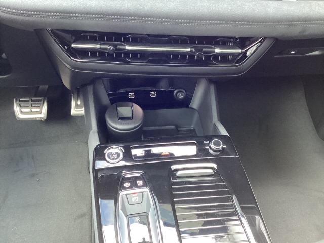 Audi - A6 e-tron Avant performance S-Line B&O TechPlus TopView HUD_13