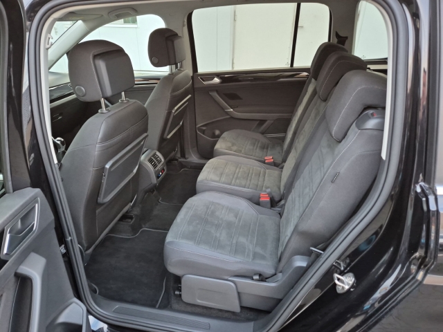 VW - Touran 1.5 TSI Highline 7-Sitzer Stdhzg LED ACC_12