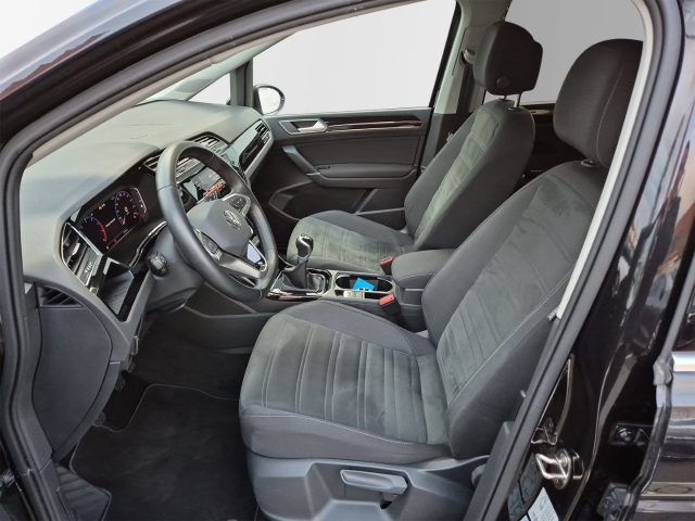 VW - Touran 1.5 TSI Highline 7-Sitzer Stdhzg LED ACC_3