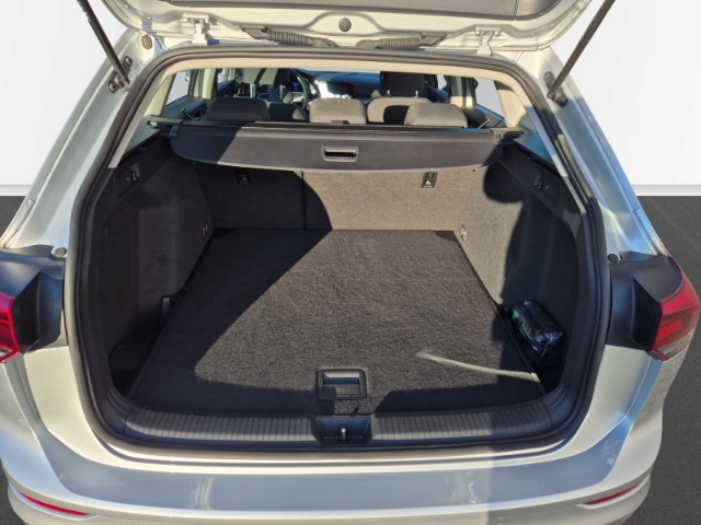 VW - Golf Variant VIII 2,0 TDi PDC Tempomat heizb. Lenkrad_11