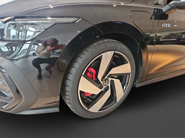 VW - Golf GTE Hybrid Sofort Verfügbar Leder, AHK, Panoramadach_4