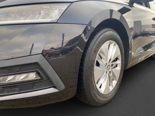 Skoda - Octavia Combi 2,0 TDI DSG Ambition PDC Navi Kessy_4