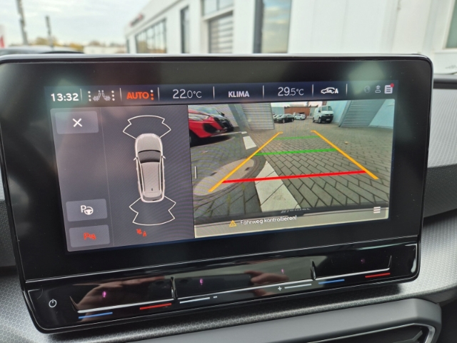 Seat - Leon ST 2,0 TDi DSG Style AHK Panorama FullLink BEATS_20