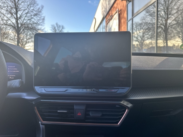 Cupra - Leon VZe-Hybrid Sennheiser ACC SHZ Navi Leder_14