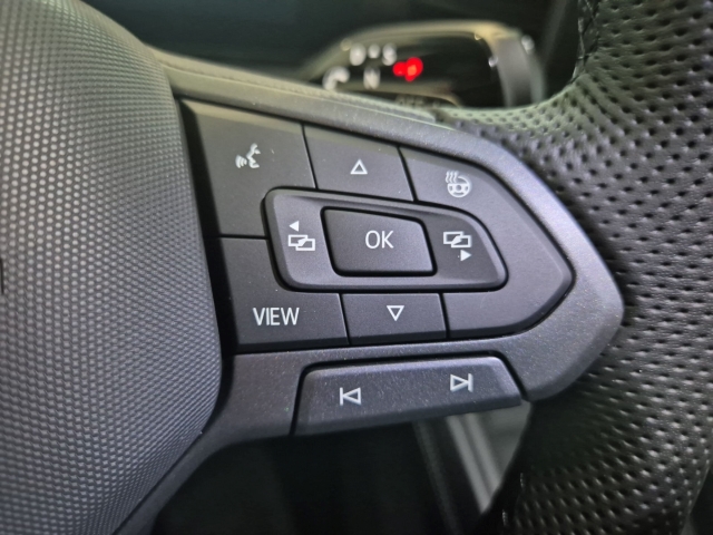 VW - T-Roc R-Line 1.5 eTSI DSG Black Style *neues Modell 2026*_22