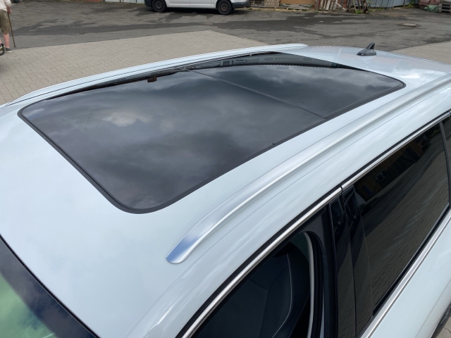 VW - Passat Variant Elegance 2.0TDI 110kW 7-Gang-DSG HUD AD StandHZG AHK-klappbar El. Panodach_18