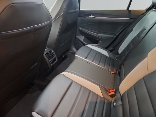 VW - Golf GTE  Hybrid 130 kW  DSG Sofort Verfügbar Leder, AHK, Panoramadach_10