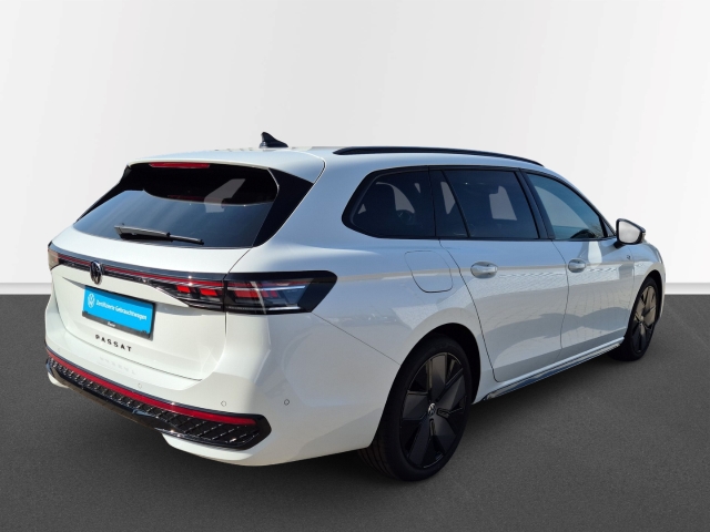 VW - Passat Variant R-Line Black Style 2.0 TDi DSG AHK IQDrive_7