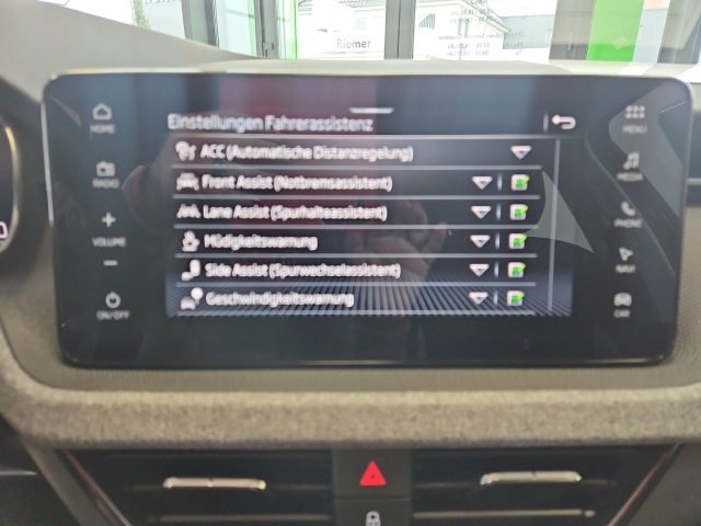 Skoda - Scala Selection 1.0 TSI Automatik Navigation Side Assist Lenkradheizung_16