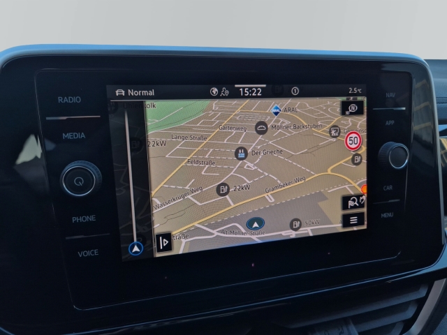 VW - T-Roc R-Line 1,5 TSi DSG AHK Massage Cam Navi_17