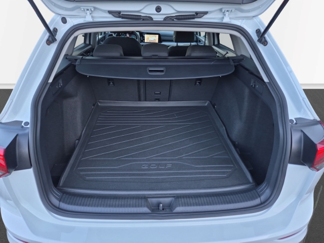 VW - Golf Variant 2,0 TDI DSG Life Navi ACC Lane&Sideassist_11