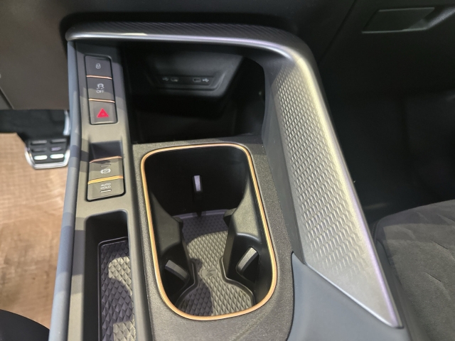 Cupra - Terramar 195 kW  2.0 TSI VZ 4Drive HEAD-UP,PANO,SHZ,AKEBONO_13