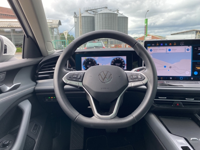 VW - Passat Variant Elegance 2.0TDI 110kW 7-Gang-DSG HUD AD StandHZG AHK-klappbar El. Panodach_12