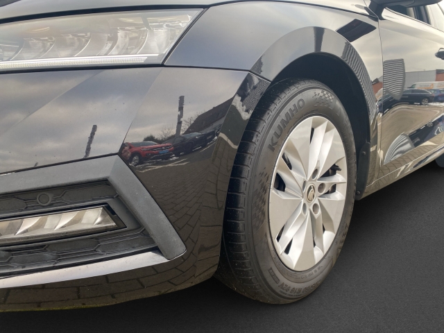 Skoda - Octavia Combi 2,0 TDI DSG Ambition PDC Navi Kessy_4