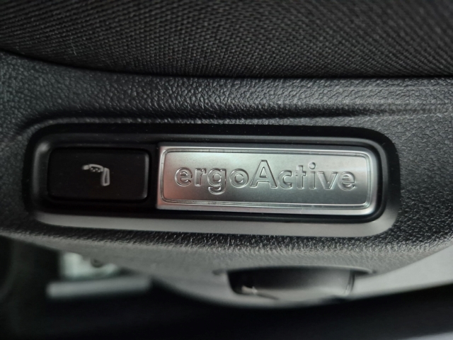 VW - T-Roc Style 1,5 TSI DSG AHK Stdhgz Massage Navi_19