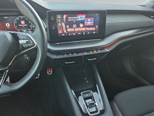 Skoda - Octavia Combi RS 2,0 TDi DSG AHK Lenkrad heizbar_13