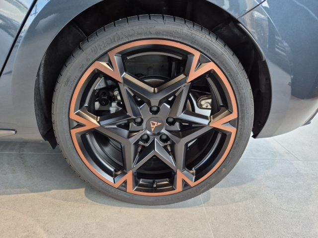 Cupra - Leon 1.5 eTSI Matrix Sennheiser DCC ACC Kessy_16