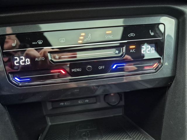 Seat - Tarraco FR 1.5 TSI Leder AHK Panorama Navi DAB_22