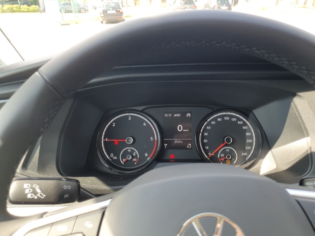 VW - T6.1 Kombi 9-Sitzer AHK Navi Tempomat Allwetter SHZ_16