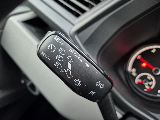 VW - T6.1 Kasten 2.0 TDI lang L2H1 AHK Navi LKW Cam Holzboden_22