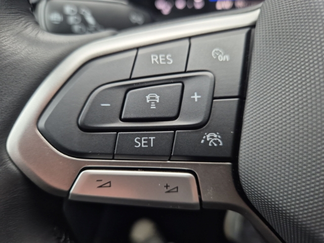 VW - T-Cross 1.0 TSI Life ACC Cam SHZ VW-Garantie bis 29_22