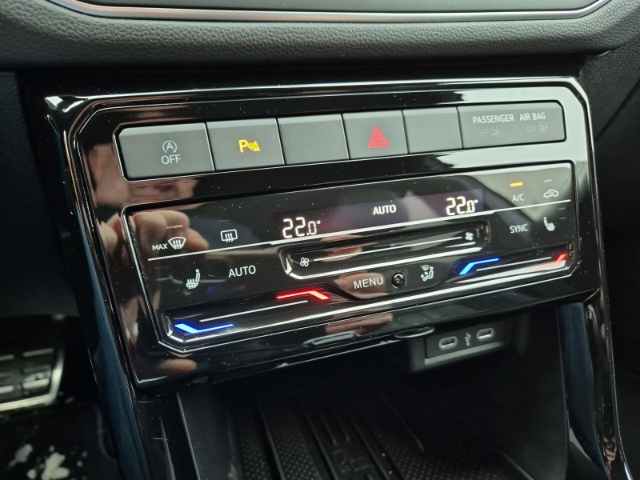 VW - T-Cross 1.5 TSI DSG R-Line AHK Cam IQ.Drive ACC_20