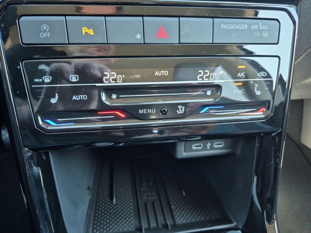 VW - T-Cross 1.0 l TSI Style DSG AHK Navi IQDrive Allwetter_21