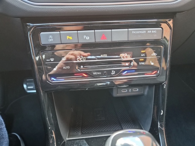 VW - T-Cross Goal 1.5 TSI DSG AHK ACC SHZ Navi AppConnect_21