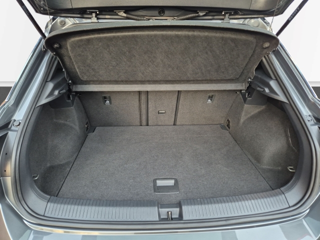 VW - T-Roc R-Line 2.0 TDI DSG AHK Navi Massage Cam_11