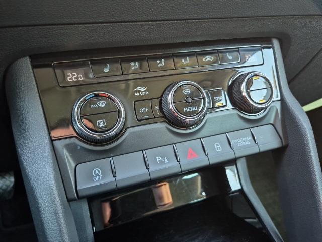 Skoda - Karoq Style 4x4 2.0 TDI DSG AHK ACC Matrix SHZ_19