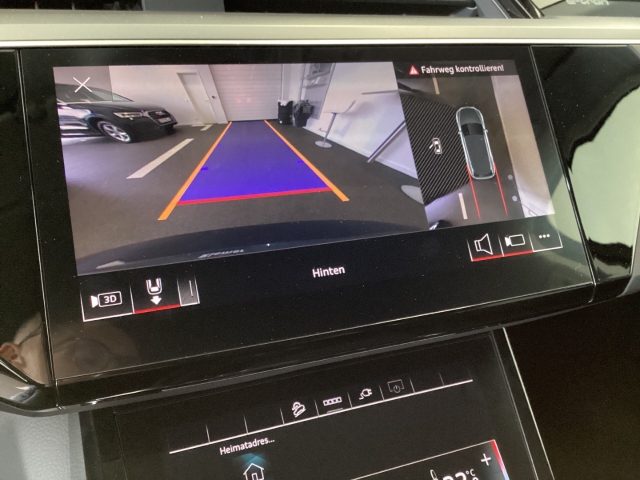 Audi - e-tron 55 quattro 300 kW 360 Kamera El. Heckklappe Navi SHZ_17