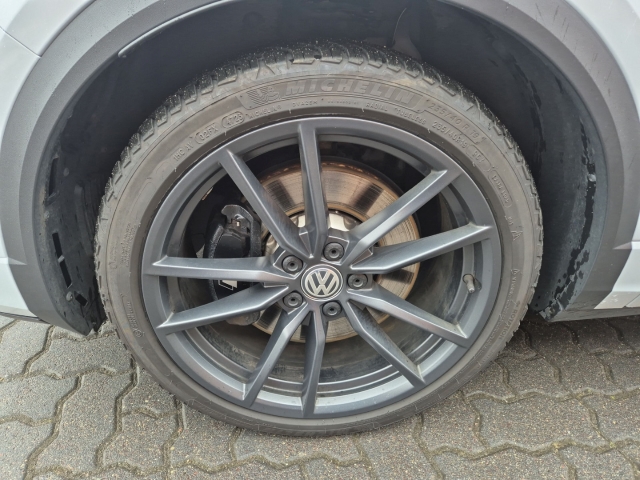 VW - T-Roc R 4Motion DSG Panorama ACC CAM SHZ DCC_18