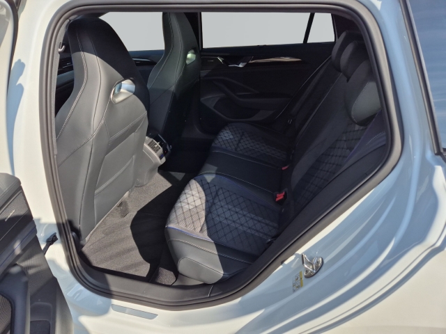 VW - Passat Variant R-Line Black Style 2.0 TDi DSG AHK IQDrive_12