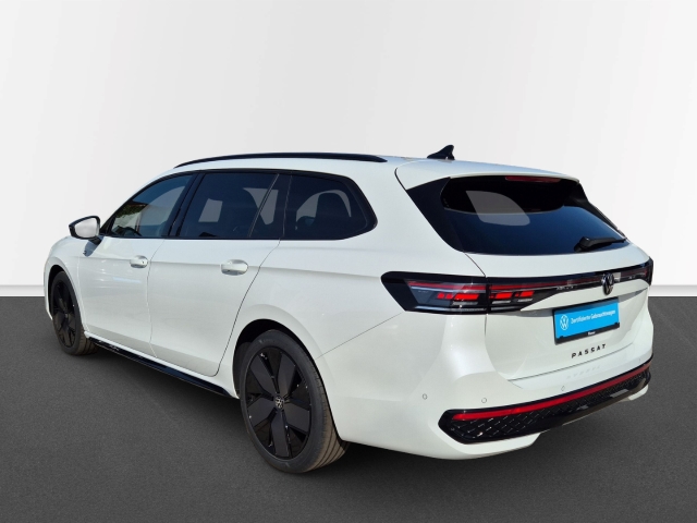 VW - Passat Variant R-Line Black Style 2.0 TDi DSG AHK IQDrive_2