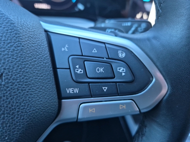 VW - Golf Variant 2,0 TDI DSG Life Navi ACC Lane&Sideassist_21