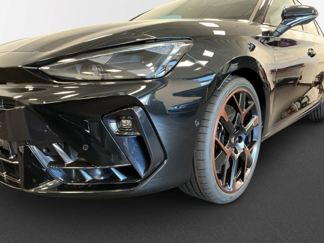 Cupra - Leon Sportstourer 2.0 TSI 245 kW 4Drive VZ PANO,AHK,MATRIX_4