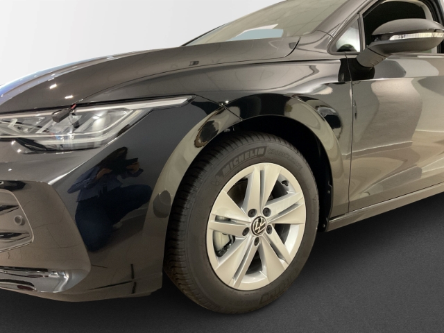 VW - Golf VIII Variant 1.5 TSI 32.500,- Euro Rückfahrkamera Ganzjahresreifen Sitzheizung_4