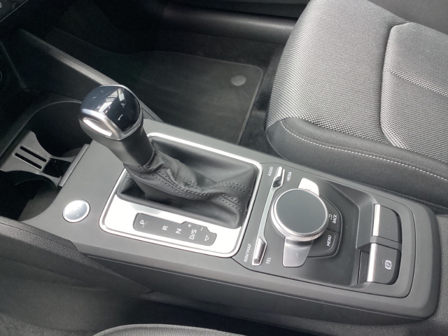 Audi - Q2 S line 30TDI S tronic Navi ACC AHK El. Heckklappe digitales Cockpit_17