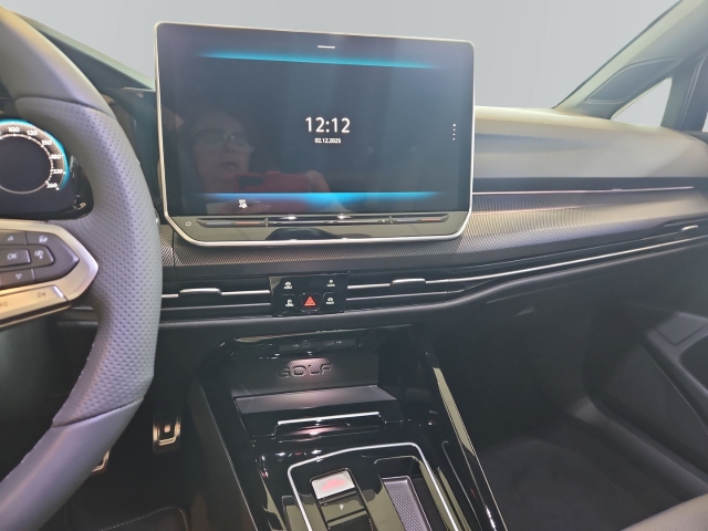 VW - Golf GTE Hybrid Sofort Verfügbar Leder, AHK, Panoramadach_13