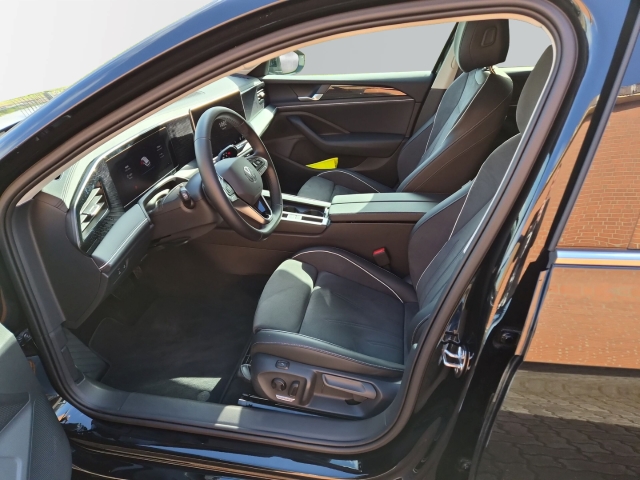 VW - Passat Variant Business 1.5 eTSI DSG AHK IQDrive 360°_3