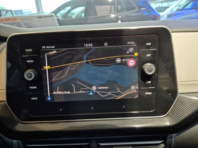 VW - T-Cross Style 115 PS 7-Gang-DSG AHK Navi digitales Cockpit_15