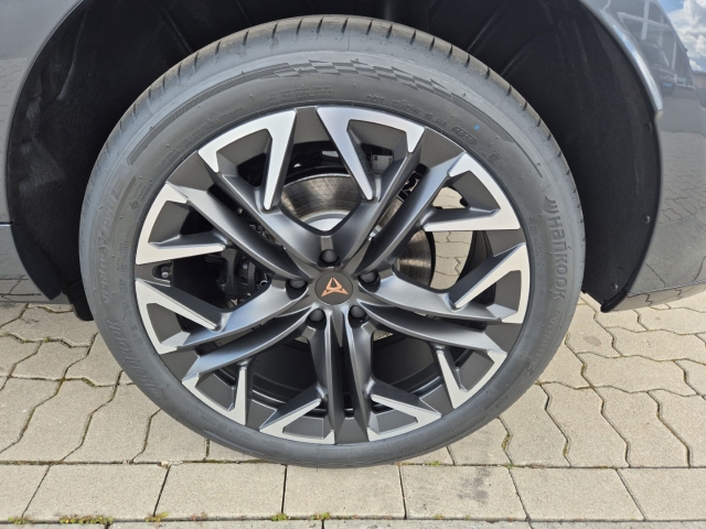 Cupra - Terramar 1.5 e-Hybrid VZ Sennheiser Matrix 360° ACC Kessy_16