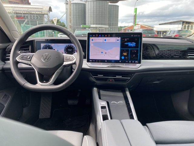 VW - Passat Variant Elegance 2.0TDI 110kW 7-Gang-DSG HUD AD StandHZG AHK-klappbar El. Panodach_11