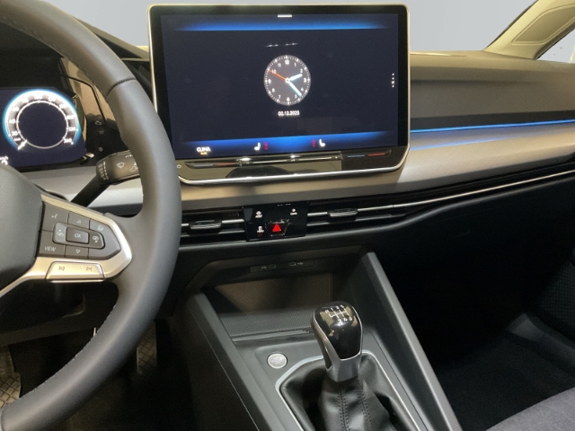 VW - Golf VIII Variant 1.5 TSI 32.500,- Euro Rückfahrkamera Ganzjahresreifen Sitzheizung_12