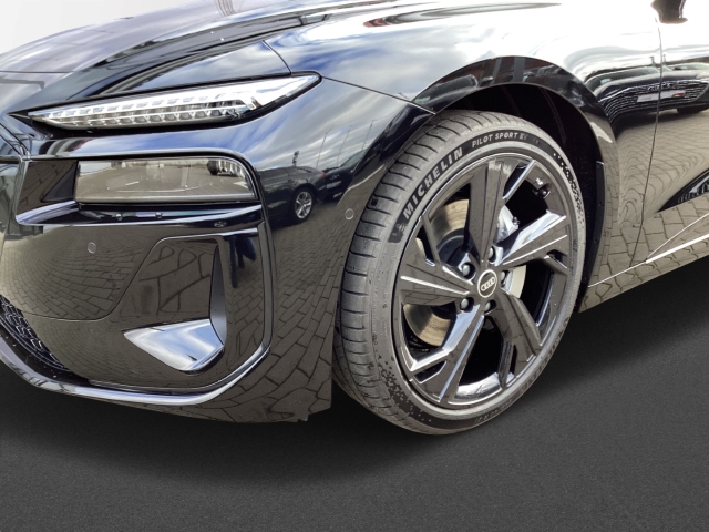 Audi - A6 e-tron Avant performance S-Line B&O TechPlus TopView HUD_4